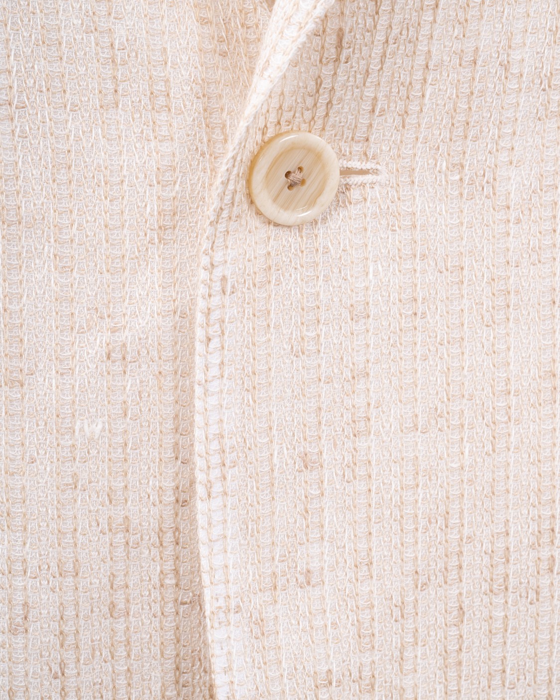 shop LARDINI  Giacca: Lardini blazer decostruito.
Blazer monopetto a maniche lunghe.
Scollo a V con revers.
Chiusura con bottoni.
Polsi con bottoni.
Due tasche laterali a toppa.
Spilla Fiore sul davanti.
Composizione: 51% Lyocel 49% Lino.
Made in Italy.. ESLKJ5E ESJ64042-150 number 7432006
